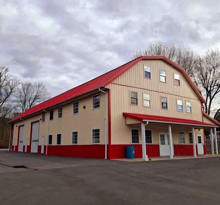 1357 US-30, Unit #2 in Laughlintown, PA - Building Photo