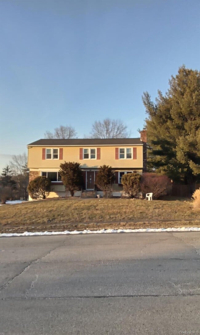 88 Barnes Rd in Washingtonville, NY - Building Photo - Building Photo