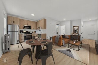 6977 N Bell Ave in Chicago, IL - Foto de edificio - Building Photo