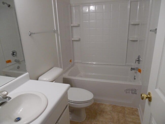 910 Brett Dr in Hinesville, GA - Building Photo - Building Photo