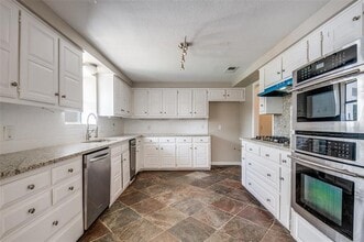 3104 Cambridge Dr in Rowlett, TX - Building Photo - Building Photo