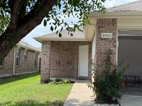 8913 Quarry Ridge Trail in Fort Worth, TX - Building Photo - Building Photo