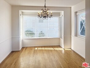 13054 Hartsook St in Los Angeles, CA - Building Photo - Building Photo