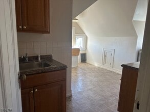 324 Claremont Ave in Montclair, NJ - Building Photo - Building Photo