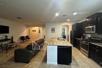 5720 Woodard Ridge Dr in Bakersfield, CA - Building Photo - Building Photo