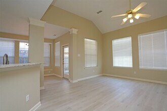 7534 Orchard Hills Ln in Sugar Land, TX - Building Photo - Building Photo