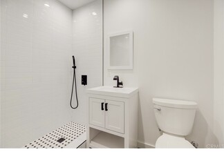 20648 Cantlay St in Winnetka, CA - Building Photo - Building Photo