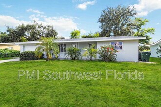 3124 Savage Rd in Sarasota, FL - Building Photo - Building Photo
