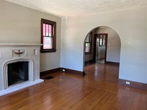 2021 Scott St in Covington, KY - Building Photo - Building Photo