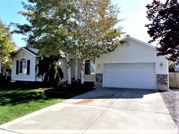 property at 6655 W Millen Cir