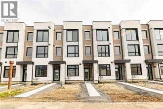 217 Monarch Ave in Ajax, ON - Building Photo - Building Photo