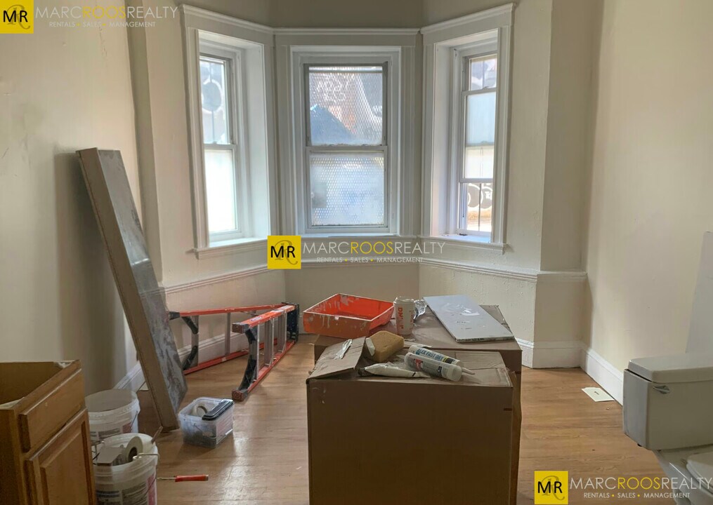 116 Boylston St, Unit Boylston St in Boston, MA - Building Photo