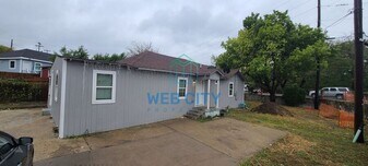 2003 E 8th St in Dallas, TX - Building Photo