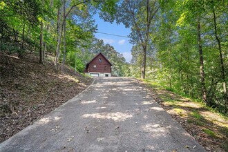 657 Beaver Lake Dr in Ellijay, GA - Building Photo - Building Photo