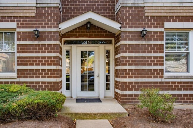 2154 N Natchez Ave in Chicago, IL - Building Photo - Building Photo