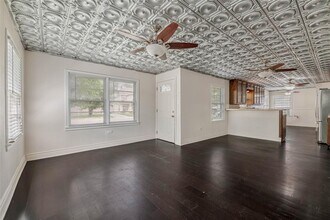 1116 Kettler St in Navasota, TX - Building Photo - Building Photo