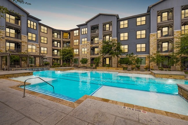 Avita Alamo Heights in San Antonio, TX - Foto de edificio - Building Photo