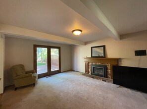 13018 NE 111th Pl in Kirkland, WA - Building Photo - Building Photo