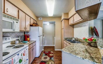 Stonegate Apartments in Amarillo, TX - Building Photo - Building Photo