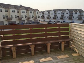 833 Peace Ln, Unit 833 in Oregon, WI - Foto de edificio - Building Photo