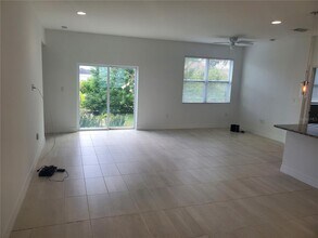 212 Grouper Ct in Poinciana, FL - Building Photo - Building Photo