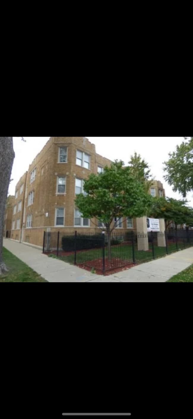 property at 4556 W George St