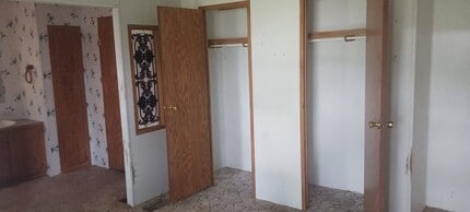 200 N Pine St in Pana, IL - Building Photo - Building Photo