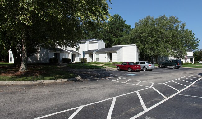 Hampton Downs Apartments in Wendell, NC - Foto de edificio - Building Photo