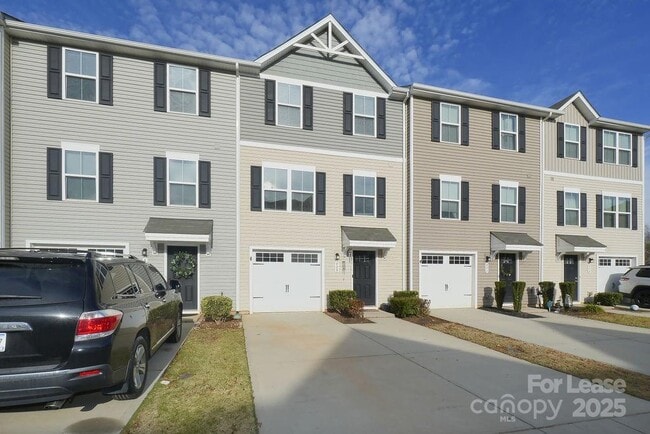 808 Renee Ave in Fort Mill, SC - Foto de edificio - Building Photo