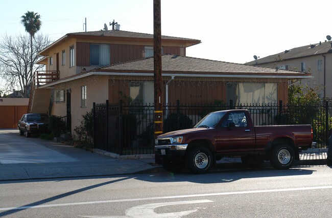 11132 S Inglewood Ave in Inglewood, CA - Building Photo - Building Photo