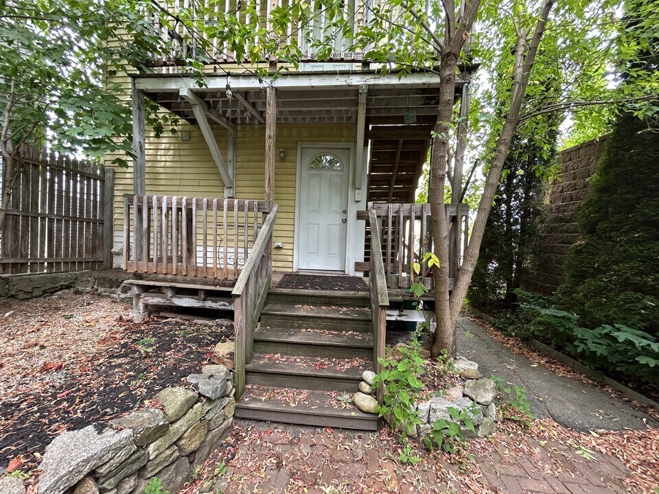 59 Center St, Unit 201 in Biddeford, ME - Foto de edificio
