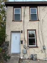 6513 Old Marshall Rd in Upper Darby Township, PA - Building Photo
