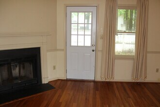 139 Barn Swallow Rdg in Yorktown, VA - Foto de edificio - Building Photo