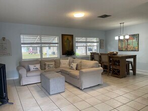 3123 SW Natura Ave in Deerfield Beach, FL - Building Photo - Building Photo