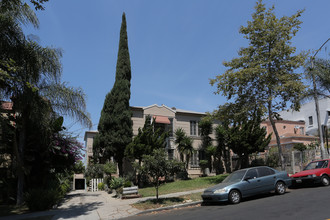 145-147 N Kenmore Ave in Los Angeles, CA - Building Photo - Primary Photo