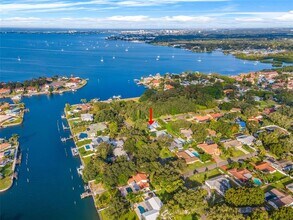 4085 42nd Ave S in St. Petersburg, FL - Building Photo - Building Photo