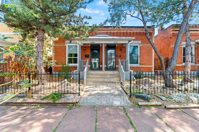 2608 Curtis Street in Denver, CO - Building Photo
