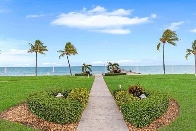 property at 799 W Ocean Dr