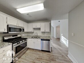 1288 N Hampton Dr in Hampton, GA - Building Photo - Building Photo