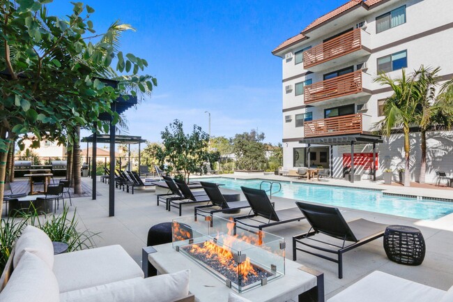 Sepulveda West Apartments in Los Angeles, CA - Building Photo - Building Photo