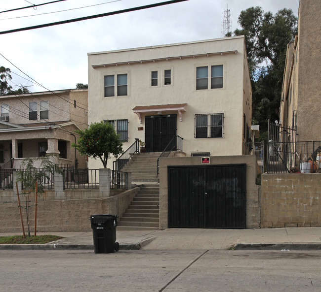 448-450 Solano Ave in Los Angeles, CA - Building Photo - Building Photo