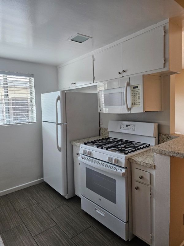 20810 Amie Ave in Torrance, CA - Building Photo - Building Photo