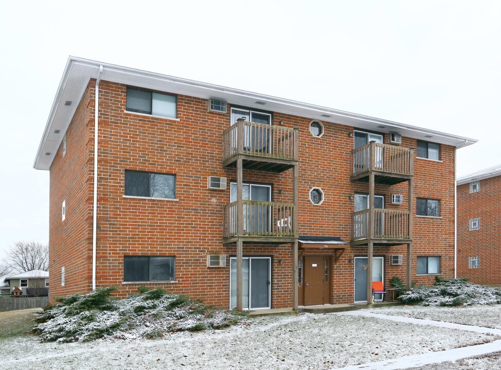 761 Lippert Ln in Glendale Heights, IL - Building Photo