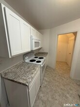 1 Farnsworth St in New London, CT - Building Photo - Building Photo