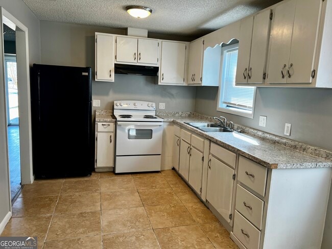 10 Crestwood Cir in Valdosta, GA - Building Photo - Building Photo