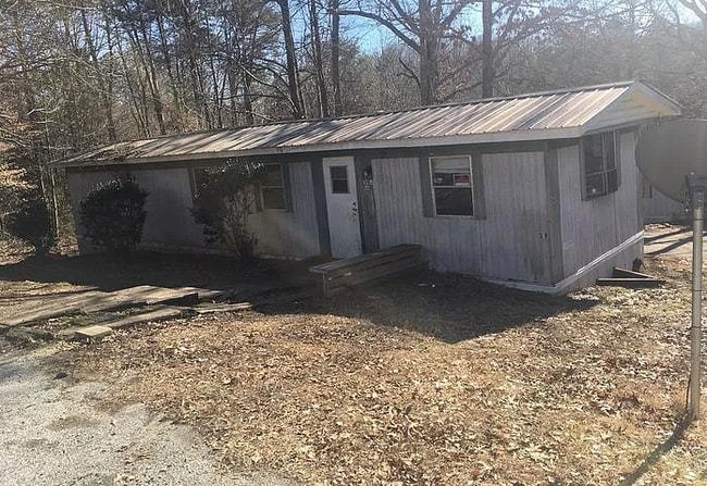 property at 39 Buckeye Cir