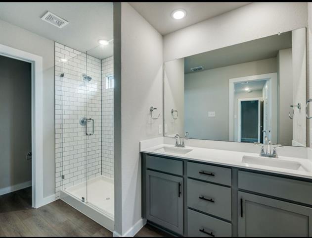 property at 6620 Babylon Blvd