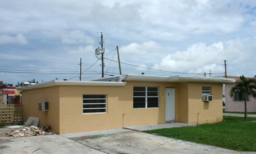 504 NW 60th Ter in Hollywood, FL - Building Photo - Building Photo