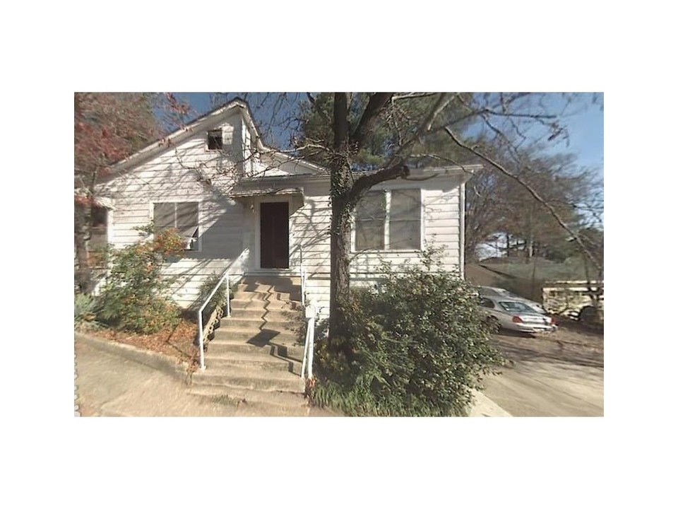 516 Hawthorne Ln in Hot Springs National Park, AR - Building Photo