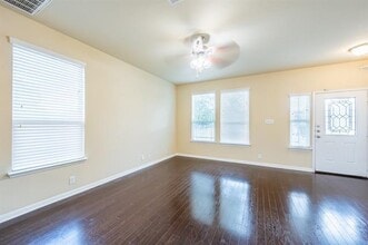 939 Alamo Plaza Dr in Cedar Park, TX - Building Photo - Building Photo